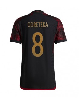 Moški Nogometna dresi replika Nemčija Leon Goretzka #8 Gostujoči SP 2022 Kratek rokav